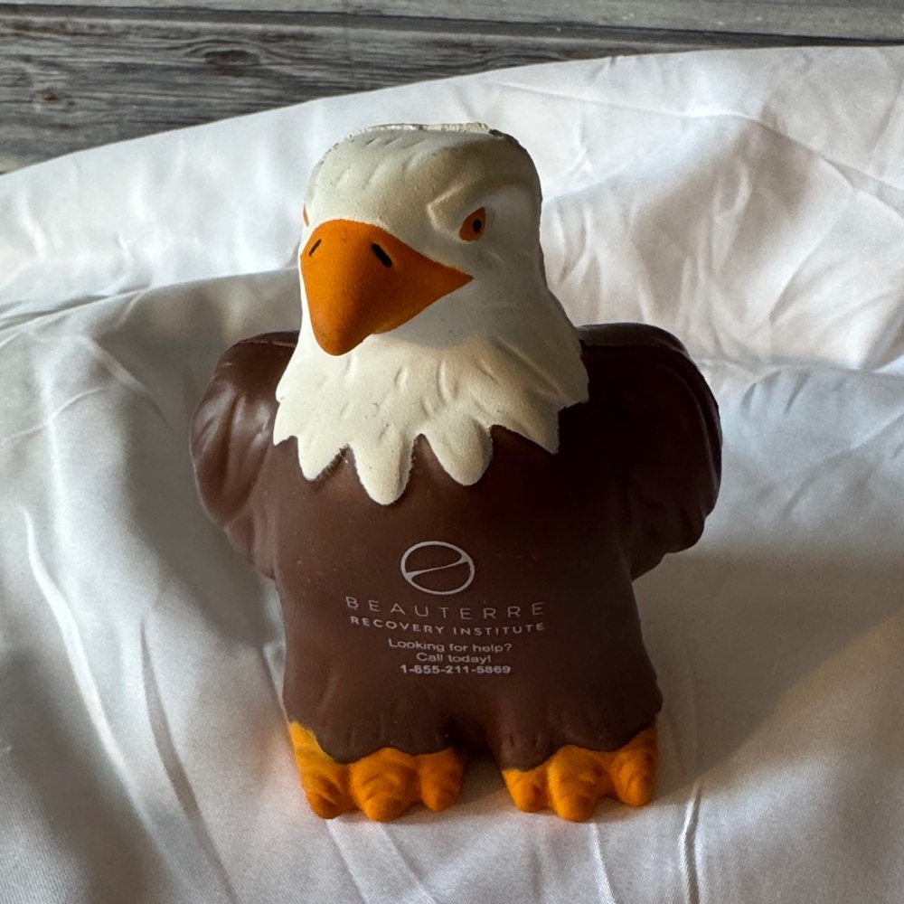 ★ Bald Eagle Stress Reliever Squeeze Toy Patriotic Desk Fidget Gift